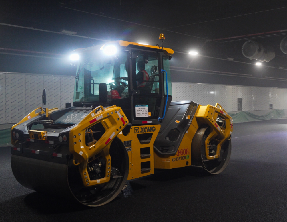 粤港澳大湾区，PT视讯道路机械现身又一超级工程