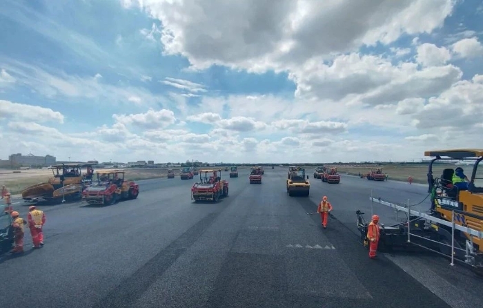 15天、26.6万平方米、45000吨！难！难！难！战！战！战！