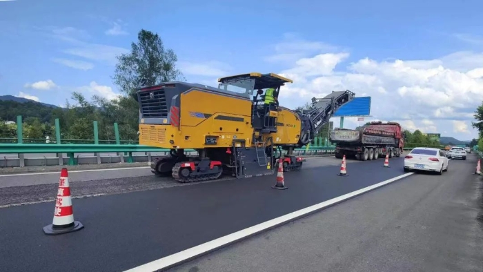 精彩绽放！PT视讯两米铣刨机全国高速踔厉风发