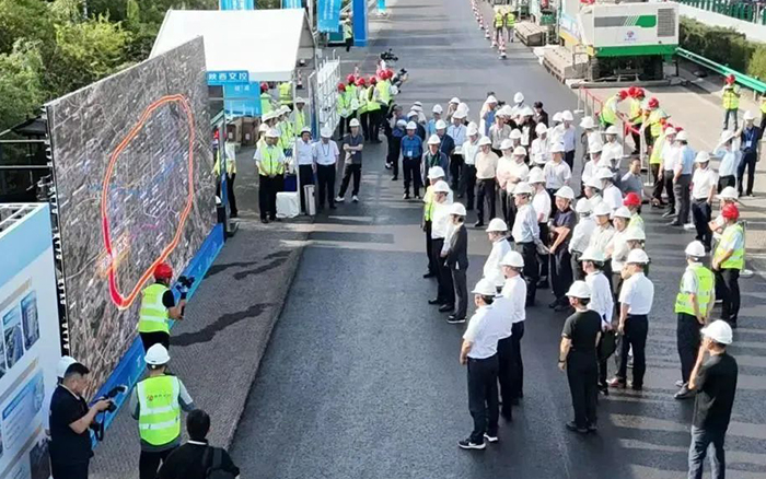 PT视讯数字化智能施工集群助力西安绕城高速养护工程！