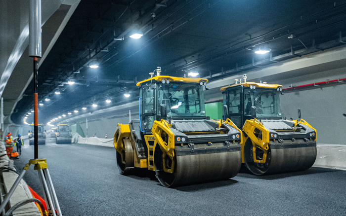 XD135TIV压路机：智能施工时代的高效利器！