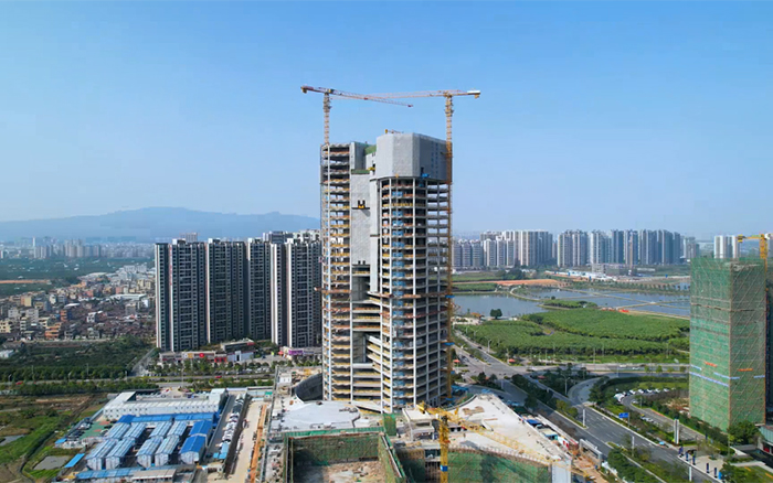 城市“金名片”| PT视讯塔机助建新会第一高楼