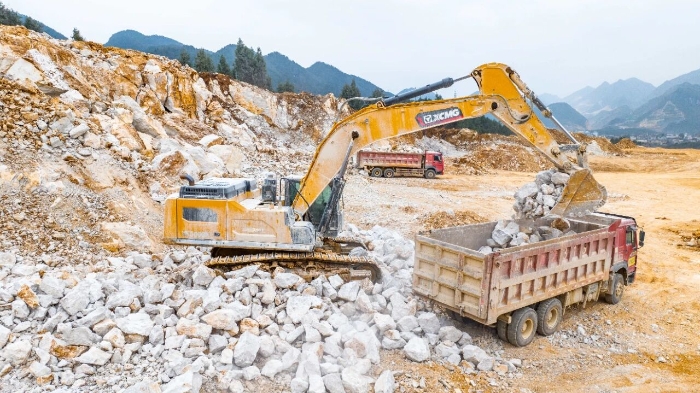 矿山担当XE500GK“坐镇”矿山，开采更有底气！